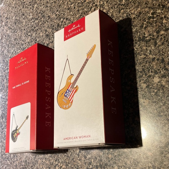 Hallmark Magic Sound Guitar Ornaments 2021 and 2022 - Picture 6 of 12